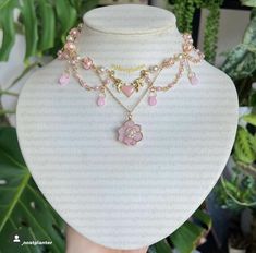 Princess Necklace Aesthetic, Pink Fairy Jewelry, Coquette Necklace Aesthetic, Necklace Designs Sketch, Layered Gemstone Necklace, Fairy Choker, Ethereal Jewelry, Fairy Jewelry