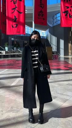 Osaka Japan Outfit Autumn, Japan Outfits November, Rainy Day Outfit Japan, Taipei Winter Outfit, Japanese Winter Fashion Street Style, Tokyo December Outfit, Japan Winter Fashion Tokyo, Winter Outfits Tokyo, Tokyo November Outfit