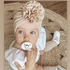 Newborn Turban Hat, Sleep Newborn, Newborn Baby Caps, Family Photo Props, Toddler Turbans, Newborn Turban, Baby Bow Hats, Newborn Bibs, Baby Turban Hat