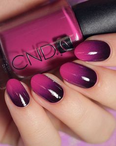 Ombre is everywhere these days, from hair to lips to eye makeup, even dress. But I have to admit my favourite place to see it is on nails, especially oval nails. Ombre Nail Art Designs, Nail Art Ombre, Nail Styles, Easy Nail Art, Creative Nails