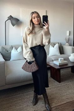 17 Chic Business Casual Outfits to Elevate Your Work Wardrobe Outfits For The Office, Fall Office Outfits, Fall Business Casual Outfits, Stile Blair Waldorf, Adrette Outfits, Business Casual Fall, Business Professional Outfits, Look Office, Chic Business Casual