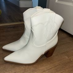 Never Been Worn White Ankle Cowgirl Boots Ankle Cowgirl Boots, White Cowgirl Boots, Cowgirl Boots, Shoes Heels Boots, Shoes Women Heels, Heeled Boots, Shoes Heels, Color White, Women Shoes