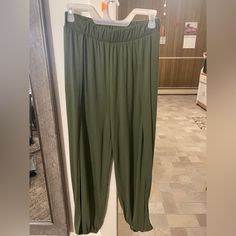 Purchased From Online Boutique, Never Worn Besides Trying Them On. Very Soft Material In Olive Green Color. Loose And Cinched At The Ankle, Good For Comfort And Movement. Olive Green Color, Pants Color, Jogger Pants, Soft Material, Track Pants, Green Color, Online Boutique, Olive Green, Pants For Women