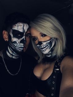 Skeleton Face Makeup Man, Halloween Makeup Couples Ideas, Dark Couples Halloween Costumes, Pretty Skeleton Makeup Halloween, Couples Halloween Face Paint Ideas, Couples Skull Makeup, Couple Halloween Face Paint, Couples Face Paint Halloween, Skull Makeup With Beard