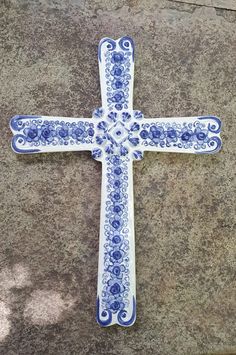 a blue and white cross on the ground