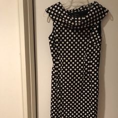 Sleeveless Tahari Polka Dot Dress, Never Worn Sleeveless Polka Dot Formal Dress, Sleeveless Polka Dot Dresses For Formal Occasions, Polka Dot Sleeveless Evening Dress, Tahari Dress, Polka Dot Dress, Dot Dress, Polka Dot, Colorful Dresses, Polka Dots