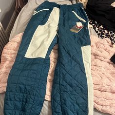 Green Ski Outfit Free People Ski Pants. Not Nwt Worn Once White Bottoms With Pockets For Outdoor, White Outdoor Bottoms With Pockets, Outdoor White Bottoms With Pockets, White Winter Bottoms For Outdoor, White Winter Outdoor Bottoms, White Winter Bottoms With Pockets, White Bottoms With Pockets For Winter, Winter White Bottoms With Pockets, Free People Jean Jacket