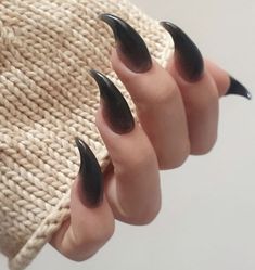 Werewolf Nails, Ongles Goth, Black Halloween Nails, Black Claws, Gothic Nails, Claw Nails, Goth Nails, Acrylic Press On Nails