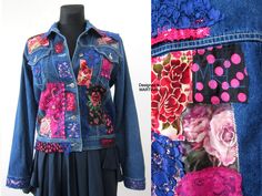 Bohemian Denim Jacket With Multicolor Embroidery For Spring, Fitted Bohemian Denim Jacket With Floral Embroidery, Bohemian Denim Jacket With Floral Embroidery, Bohemian Long Sleeve Denim Jacket With Floral Embroidery, Jacket Outfit Casual, Denim Outfits For Women, Chic Denim Outfits, Chic Jacket, Denim Jacket Outfit