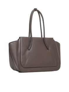 Aesther Ekme's Lagune 24h bag in chestnut brown grained leather featuring double top handles + snap button strap, internal magnetic fastening, internal flat pocket, Three Dots logo embossed on the front, protective feet and silver-tone metal hardware.390x240x150x660mmSize Type: UniqueGender: WomenMaterial: FURS & SKINS->CALFSKIN100 %Color: GRAIN CHESTNUTMade in: ESProduct ID: 03FW241LG24HL06-221*Import tax/duty will be calculated at checkout (If applicable) Brown Calf Leather Satchel With Top Carry Handle, Brown Textured Leather Top Handle Satchel, Brown Calf Leather Satchel With Double Handle, Brown Textured Leather Shoulder Bag For Office, Office Brown Textured Leather Shoulder Bag, Brown Satchel With Silver-tone Hardware, Brown Leather Satchel With Magnetic Closure, Brown Satchel With Silver-tone Hardware Top Handle, Modern Brown Bags With Silver-tone Hardware