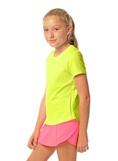 A clean, classic tennis look with Lucky’s modern touch. This Neon Yellow, round neck short sleeve in our Performance Jersey has a high-low shirt tail hem, and side mesh inserts for breathability. High Low Shirt, Tennis Shop, Dress Gift, Novelty Print, Long Sleeves Jacket, Neon Yellow, Dresses With Leggings, Team Colors, Girls Shopping