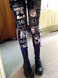 Patched Pants, Pants Ideas, Punk Jeans, Anarcho Punk, Leggings Boots, Scene Girl