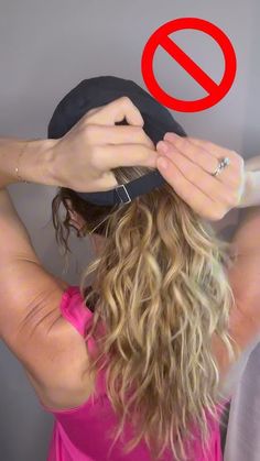 Try this hairstyle the next time you wear a hat! #hathairstyle #easyhair... Women Ball Caps Hair, Ponytail For Hats, Hair In Ball Cap Style, Beanie Hat Hairstyles Long Hair, Simple Hat Hairstyles, Hat Clip Hairstyle, Wearing Hats Women, How To Style Hats Outfits Casual, Cute Hairstyles For Hats For Women