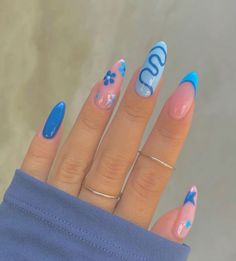 #nails #nailsofinstagram #nailart #naildesign #nailstagram #nailtech #nailsonfleek #nailsoftheday Teal Nails, Simple Gel Nails, Dream Nails, Funky Nails, Flower Nails, Cute Acrylic Nails, Holiday Nails, Blue Nails, Nail Designer