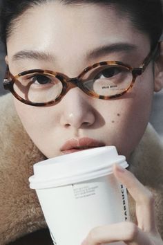 Glasses Inspiration, Image Swag, Stylish Glasses, December 2023, New Glasses, Geek Chic, Mode Inspiration, Office Fashion