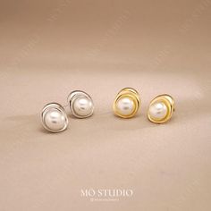 🏷 [DESCRIPTION] Baroque pearl earrings inspired by brides. Elegant large baroque pearl earrings are a timeless piece. ---------------------------------------------------------- 💎[MATERIAL & MEASUREMENTS] - 1 Pair - 14k Gold / White Gold plated over Solid Copper, Imitation pearl    - Hoop Diameter: 15mm / 0.6in - Width: 10.7mm/0.42in - Length: 13.2mm/0.52in - Tarnish-Resistant  - Nickel & lead-free ---------------------------------------------------------- 📦[SHIPPING] - 🇺🇸 Enjoy free shippin Bridal Wedding Earrings, Baroque Pearl Earrings, Earrings Dainty, Pearl Wedding, Pearl Stud Earrings, Pearl Studs, Jewelry Earrings Hoops, Silver Pearls, Gold Pearl