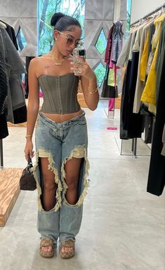 Green Dress Outfit Casual, Summer Baddie Outfits, Summer Baddie, Comfort Chic, Makeup Mistakes, Fits Inspo, Fall 24, Dress 2024