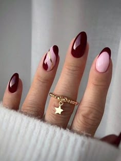 Burgundy Nail Designs, Kutek Disney, Wine Nails, Maroon Nails, Cherry Nails, Nagel Tips, Smink Inspiration, Gold Nail, Almond Nails Designs