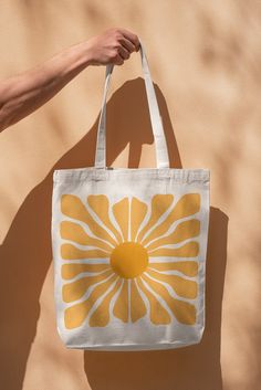 Tote Bag Design Ideas Paint Easy, Eco-friendly Yellow Square Bags, Retro Yellow Bag As Gift, Retro Yellow Bag For Gift, Cricut Bags Canvas Totes, Tote Design Ideas, Tote Bags Design Ideas, Tote Bag Cricut Ideas, Summer Tote Bag Design