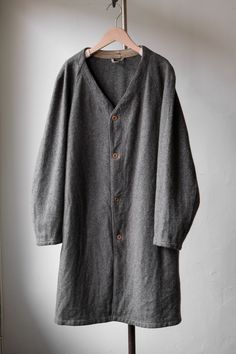 Swedish Army Vintage M-39 Wool Liner Coat  SIZE Pit to pit：61cm Length：95cm Sleeve：72cm  Welcome to our online store https://bansecondhandgoods.com/ Worldwide Shipping The official website provides credit card services,  please contact us via private message if necessary. Find us IG :  ban_secondhand_goods Thank you for checking us out :) Swedish Army, Taiwan, Gifts For Kids, Art Collection, Online Shop, Credit Card, Bathing Beauties, Online Store, Wool