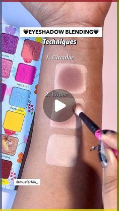 How To Blend Eyeshadow For Beginners, How To Do Eyeshadow For Beginners, Webinar Ideas, Eyeshadow Guide, Eyeshadow Blending, Trending Makeup, Eyeshadow Tutorials, Blending Eyeshadow