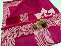 This is a beautiful pure chanderi silk cotton saree with handblock printed design  Fabric - Chanderi silk  Technique - Hand block printed. Saree length - 5.5 mtr. Blouse - 1 mtr. Running . Easy wash and care . Please note - color may be vary a little due to sunlight and photography . Please message us after purchasing in case you want fall and Pico done. No extra charges for fall and Pico but inform us . Blouse stitching is also available . Pink Block Print Mulmul Dupatta, Pink Mulmul Dupatta With Block Print, Festival Cotton Silk Saree With Batik Print, Cotton Silk Saree With Batik Print For Festivals, Traditional Pink Saree With Block Print, Pink Block Print Saree For Diwali, Bohemian Cotton Silk Saree With Block Print, Pink Chanderi Saree With Block Print, Festive Chanderi Saree With Batik Print