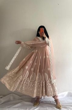 Women Gown, Desi Dress, Bandhani Dress, Party Wear Gown, Traditional Indian Dress, Pakistani Fancy Dresses, Desi Fashion Casual, Heavy Work, Indian Dresses Traditional