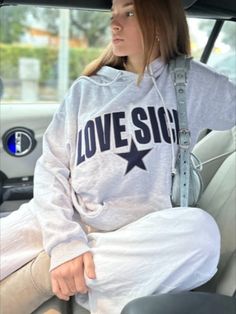 Love Sick, Winter Fits, Sweatshirts Women, Super Cute, Womens Tops, Women Accessories, My Style, Outfit Accessories, Wardrobe