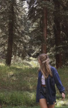 Idaho Aesthetic Outfits, Autumn Outfits Outdoors, Camper Style Fashion, Oregon Style Outfit, Cowgirl Granola Outfits, Gronala Girl Fall, Western Mountain Cowgirl, Farm Fall Outfits, Western Hiking Outfits