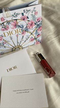 Dior Gift, Perfect Lipstick, Fancy Makeup, روتين العناية بالبشرة