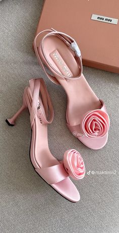 Pink Heels Aesthetic, Classy Sandals, Cute High Heels, Fashion Shoes Heels, Princess Shoes, Fab Shoes, Classy Shoes