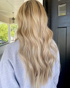 Long Blonde Hair With Shadow Roots, Warm Blonde Hair, Blonde Hair With Roots, Baby Lights, Yellow Blonde, Summer Blonde