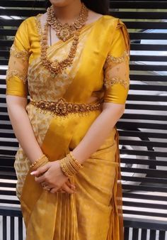 Yellow Saree With Gold Jewellery, South Indian Wedding Saree Yellow, Golden Yellow Bridal Saree, Yellow Tissue Silk Saree For Wedding, Yellow Mysore Silk Saree, Saree Kanchipuram, Indian Dress Up, Mysore Silk Saree