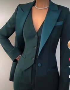 Girl Tuxedo, Women Pant Suit, Green Suit, Woman Suit Fashion, Green Girl, Pantsuits For Women, Slim Fit Suit