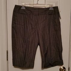 New With Tags Harold's Trouser Shorts Size 8 Trouser Shorts, Knee Pants, Cute Summer Outfits, Summer Shorts, Short Tops, Printed Shorts, Blue Brown, New Black, Linen Blend