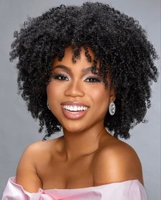 Pageant headshot Headshot Poses Pageant, Pageant Headshots Black Women, Pageant Photoshoot Ideas Headshot Poses, Pageant Headshots Poses, Pageant Photoshoot Ideas, Headshots Ideas, Pageant Photoshoot, College Photoshoot, Pageant Pictures