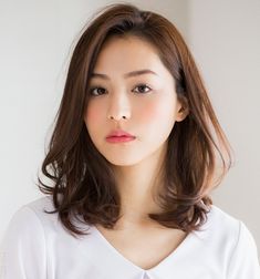 Mid Hair Cuts For Women, Korean Hairstyle Medium, Korean Medium Hair, Medium Hair Styles For Women, Hair Style Korea, Asian Short Hair, Shot Hair Styles, Japanese Hairstyle, Haircuts For Medium Hair