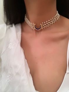 Jewelry Accessories Ideas Fancy Choker, Choker Necklace Designs, Choker Designs, Pearl Necklace Designs, Gold Jewelry Stores, Indian Jewelry Sets, Gold Jewelry Simple