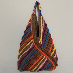 Medium size 100% handmade handbag Multicolor Trendy Handmade Beige Hobo Bag, Trendy Multicolor Hobo Tote Bag, Trendy Multicolor Hobo Bag Tote, Brown Crochet Shopping Bag With Removable Pouch, Trendy Multicolor Bucket Bag With Handles, Trendy Multicolor Hobo Bag, Trendy Handmade Hobo Bag For Everyday, Multicolor Double Handle Hobo Bag For Beach, Trendy Multicolor Crochet Bag For Shopping