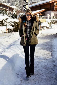 Snow Outfits, Punxsutawney Phil, Winter Outfit Ideas, Daily Fashion Inspiration, Snow Outfit, Ski Sweater, Winter Outfit Inspiration, Trending Fashion Outfits, Black Trousers