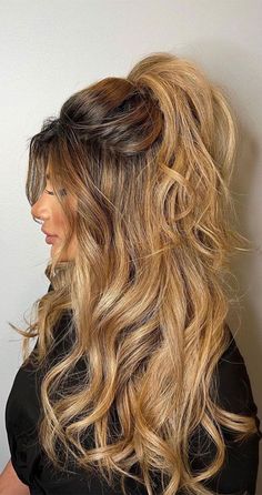 17 Stylish Half-Up Ponytail with Bangs Hairstyle Ideas - thepinkgoose.com Hairstyles With Curtain Bangs, Half Up Wedding, Hair Half Up Half Down, Pony Hairstyles, Wedding Hair Half, Hairstyles Homecoming, Hair Half Up, Half Up Half Down Hairstyles, Long Hair Wedding Styles