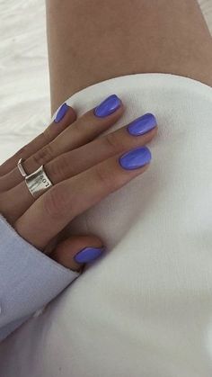 Nails Pale Skin Tone, Nails Tip Color, Summer Nails For Pale Skin, Nail Colours For Pale Skin, Pale Skin Nails, Nails Pale Skin, Blueberry Milk Nails, Short Classy Nails, Milk Nails