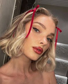 ribbon hairstyle short hair, honey blonde hair, blonde curly bob, red ribbon hairstyles, Elsa Hosk hairstyles Bridge Aesthetic, New Year's Makeup, Christmas Makeup Look, Holiday Makeup Looks, Elsa Hosk, Gisele Bundchen, Holiday Makeup, Holiday Hairstyles, Trending Haircuts