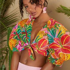 Super Cute And Stylish Ships In 5-10 Business Days Tropical Outfit, Backless Halter Top, Front Crop Top, Cruise Outfits, Looks Black, Tropical Style, Style Clothes, Top Crop, Front Tie Top