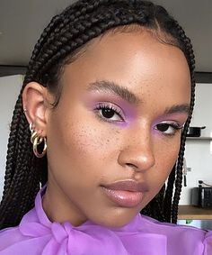 Editorial Make-up, Purple Eyeshadow Looks, Purple Makeup Looks, Flower Makeup, Summer Makeup Looks, Purple Makeup, Beauty Make-up