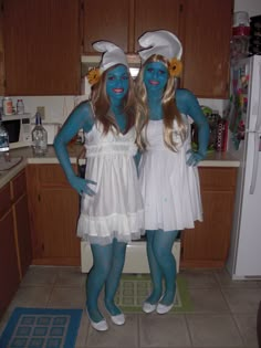 Smurfette Halloween costume Smurf Group Costume, Smurfette Halloween Costume, Smurfette Costume, Anything But Clothes Party Ideas, Smurf Halloween, Smurfette Costumes