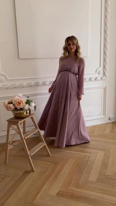 #maternity dress for #babyshowers and #photoshoot Pregnant Clothing, Champagne Centerpiece, Lace Maternity Wedding Dresses, Maternity Picture Outfits, Elegant Maternity Dresses, Doge Meme, Maternity Wedding, Clothes For Pregnant Women, Pregnant Wedding Dress