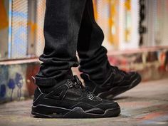 Air Jordan Black Cat, Black Cat Outfit, Air Jordan 4 Black Cat, Jordan Black Cat, Black Cat 4s, Cat Outfit, Air Jordan Retro 4