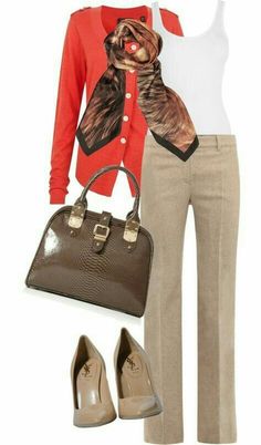 Love, love, love this look (enough to make me consider wearing heels to work) Khaki Pants Outfit, Khaki Pants Women, Brown Pants, Casual Work Outfits