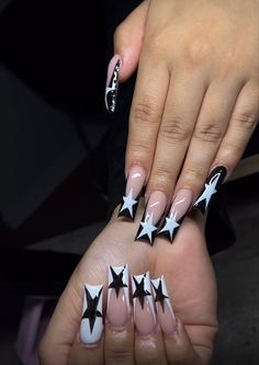 Long Star Nails, Bape Star Nails, Star Design On Nails, Nails With Stars, Black And White Nails, Star Nail Designs